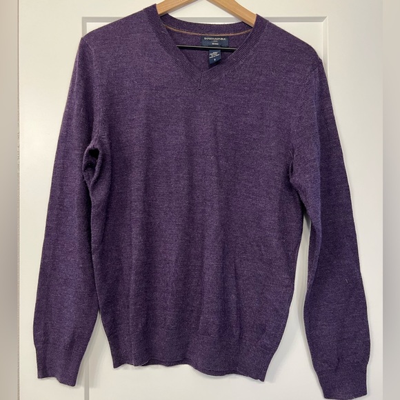 Banana Republic Merino Wool V Neck Sweater - Picture 2 of 6